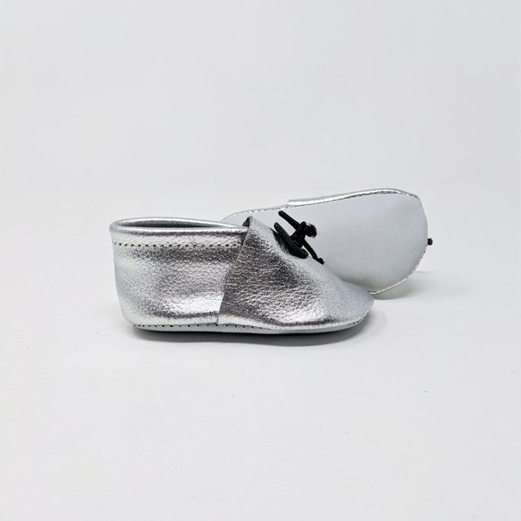 Baby / Toddler Silver Leather Mocassins Size 5, handmade in Morocco - Picture 2 of 8
